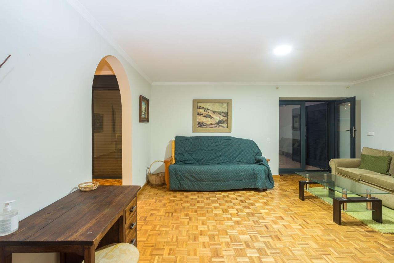 2br Penthouse With Terrace And Views Ferienhaus *
